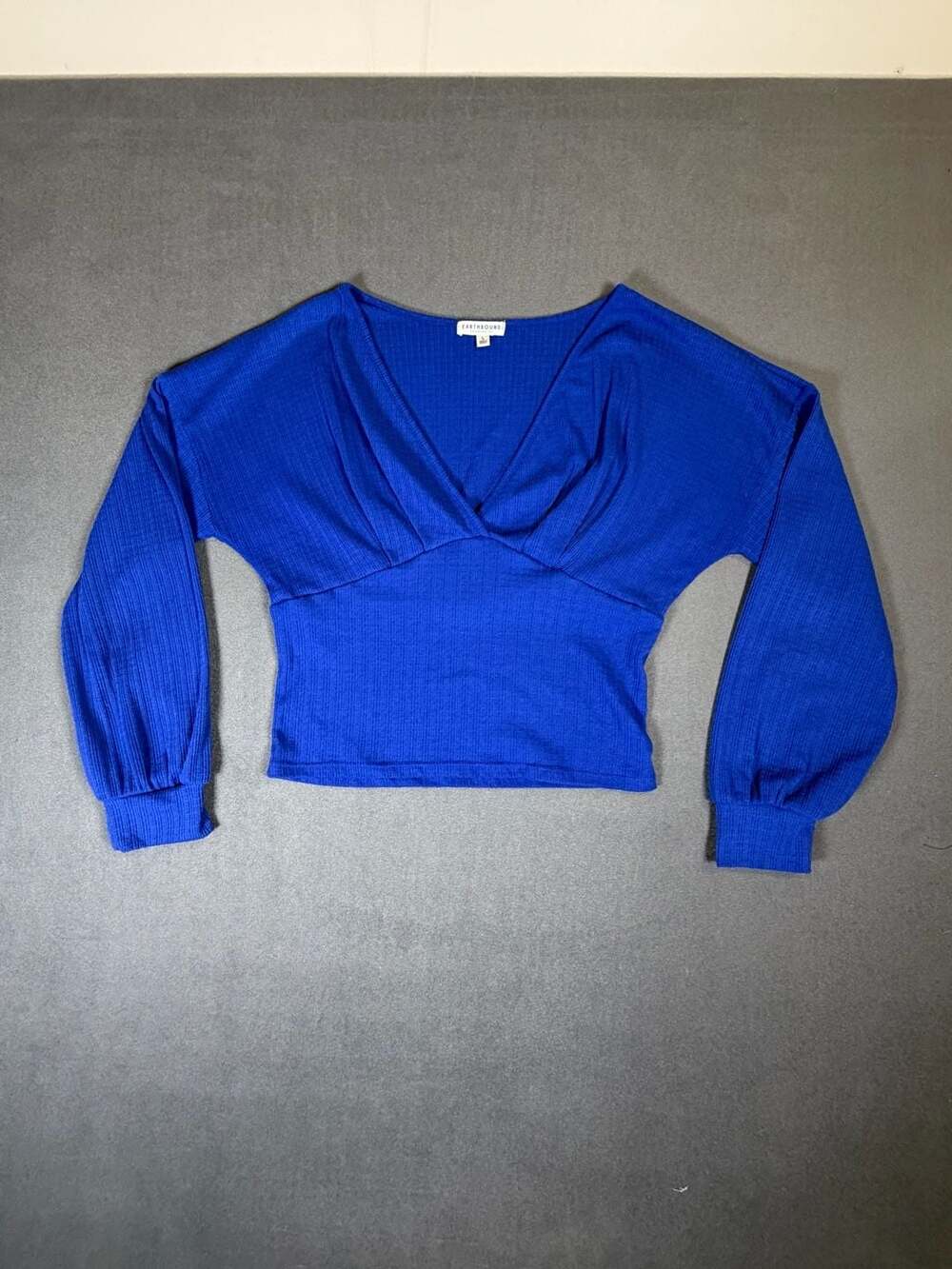 Earthbound Trading Co. Long Sleeve Top Size L Blue Ribbed Knit V-Neck